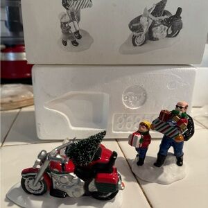 Dept 56 Snow Village Harley-Davidson Holiday Set 54898 Set of 2